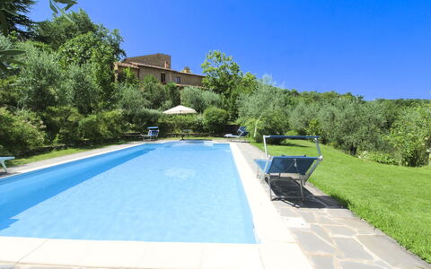 Villa Gioiosa: Piscina, Recurso, Eco Hotel, Mueble Para Exteriores, Inmuebles, Hacienda, Villa, Patio Interior, Sombra, Jardín