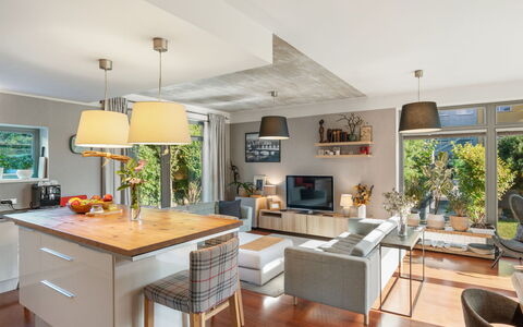 Řeporyje: Mueble, Diseño De Interiores, Piso, Silla, Sofá, Mesa, Suelo, Cocina, Madera, Techo