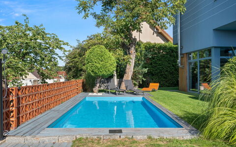 Řeporyje: Piscina, Azul, Material Compuesto, Recurso, Ocio, Eco Hotel, Jardín, Sombra, Patio Interior, Paisajismo