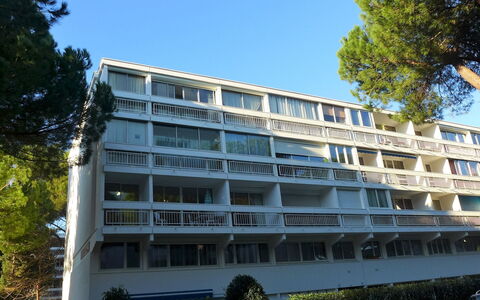 La Grande Motte 210: Arquitectura, Edificio, Propiedad, Departamento, Uso Mixto, Condominio, Bienes Raíces, Casa, Fachada, Barrio Residencial