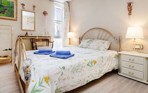 Ridaura Beach: Edificio, Mueble, Propiedad, Ventana, Verde, Azur, Madera, Comodidad, Marco De La Cama, Gabinetes