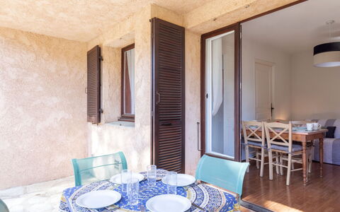Saint-Raphaël 276: Habitación, Propiedad, Azul, Edificio, Diseño De Interiores, Casa, Mueble, Mesa, Bienes Raíces, Techo