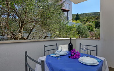 Hvar Pokrivenik 100