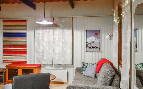 Kaukosaaren Ahonlaita: Mueble, Diseño De Interiores, Piso, Suelo, Madera, Techo, Habitación, Textil, Encendiendo, Lámpara