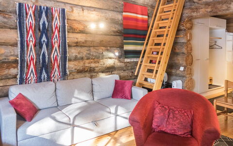 Pajuruka B5: Mueble, Diseño De Interiores, Piso, Madera, Suelo, Suelos De Madera, Habitación, Techo, Casa, Encendiendo