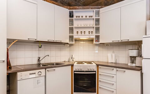Pajuruka B5: Aparato De Cocina, Electrodoméstico, Piso, Cocina, Madera, Suelo, Diseño De Interiores, Techo, Mostrador, Gabinetes