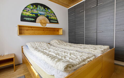 Rukapahta 5: Habitación, Cama, Piso, Suelo, Diseño De Interiores, Madera, Sábana, Mueble, Lecho, Habitación