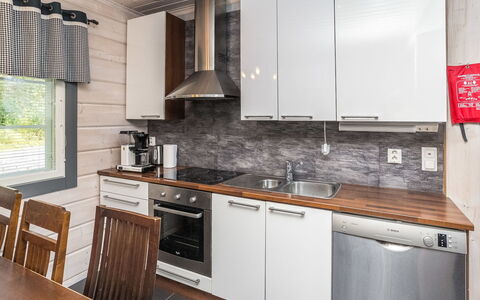 Rukanloisto B: Cocina, Aparato De Cocina, Electrodoméstico, Mostrador, Madera, Piso, Electrodoméstico, Diseño De Interiores, Estufa De Cocina, Lavabo