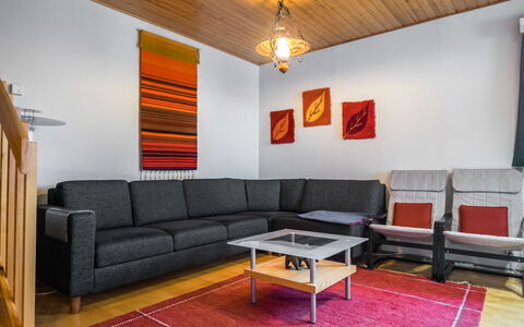 Palokärki: Mueble, Piso, Diseño De Interiores, Suelo, Sofá, Madera, Sala, Techo, Habitación, Encendiendo