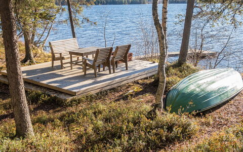 Putilanranta: Agua, Madera, Paisaje Natural, Mueble, Banco, Mueble Para Exteriores, Lago, Mesa Al Aire Libre, Apuntalar