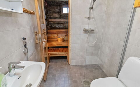 Kuontijärvi a: Piso, Madera, Suelo, Arreglo De Tubería, Baño, Lavabo Del Baño, Diseño De Interiores, Lavabo, Plomería, Grifo