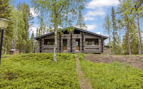 Kuontijärvi a: Árbol, Madera, Paisaje, Cabaña, Planta De La Comunidad, El Terreno Del Lote, Techo, Cobertura Del Suelo, Bosque