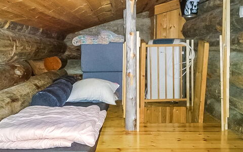 Lapinkoto: Madera, Piso, Suelo, Habitación, Habitación, Madera Dura, Manchas De Madera, Techo, Tablón, Cama