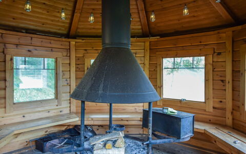 Vuorimaja: Cabaña, Casa, Casa, Edificios Del Jardín, Vía Muerta, Cuarto De Troncos, Casa De Campo, Inmuebles, Cobertizo, Yarda