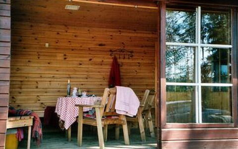 Ylähuone: Árbol, Banco, Casa, Cabaña, Lago, Estanque, Bosque, Cuarto De Troncos