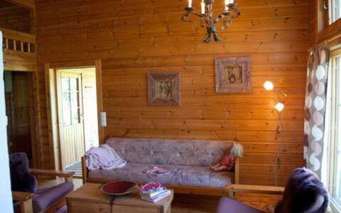 Ylähuone: Árbol, Banco, Casa, Cabaña, Lago, Estanque, Bosque, Cuarto De Troncos