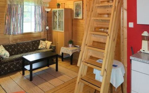 Uisku: Mueble, Casa, Puerta, Silla, Mueble Para Exteriores, Cocina Y Comedor Mesa, Mesa Al Aire Libre, Sombra, Yarda, Pintar