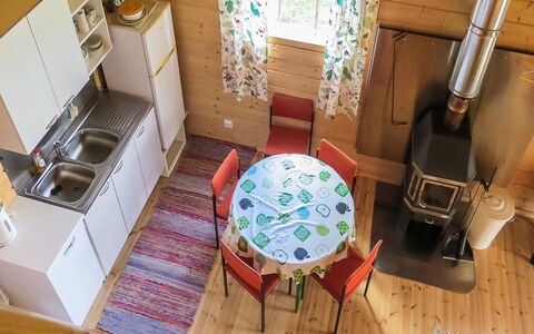 Luisku: Mueble, Casa, Puerta, Silla, Mueble Para Exteriores, Cocina Y Comedor Mesa, Mesa Al Aire Libre, Sombra, Yarda, Pintar
