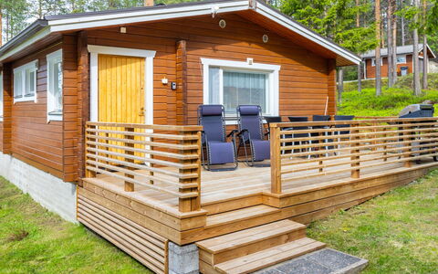Järvelä: Madera, Casa, Cabaña, Manchas De Madera, Porche, Madera Dura, Cubierta, Cuarto De Troncos, Tablón