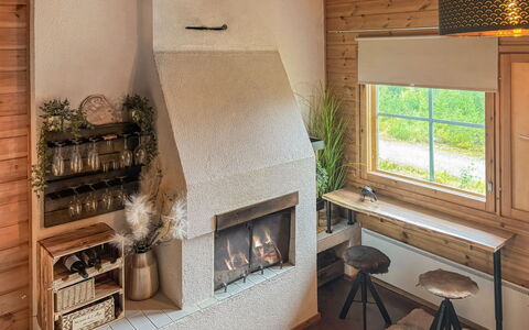 Lupposyöte B1: Diseño De Interiores, Mueble, Madera, Piso, Techo, Suelo, Encendiendo, Habitación, Casa, Sala
