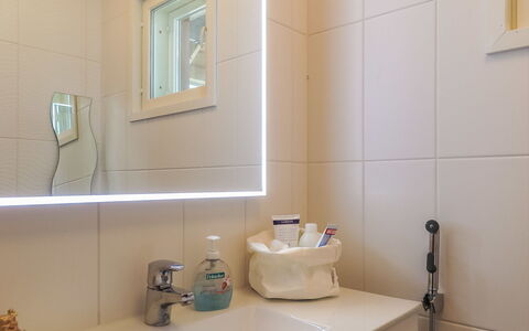 Homma: Pared, Diseño De Interiores, Arreglo De Tubería, Encendiendo, Piso, Baño, Plomería, Grifo, Espejo, Lavabo Del Baño