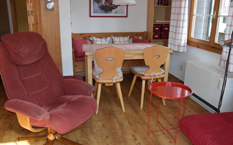 Elena # 1: Mueble, Mesa, Silla, Madera, Diseño De Interiores, Piso, Arquitectura, Comodidad, Suelo, Madera Dura