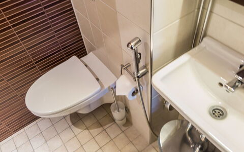 Tahko Spa Junior Suite Orange A6: Madera, Cabaña, Manchas De Madera, Madera Dura, Cuarto De Troncos, Tablón, Techo, Material Natural, Maderas, Edificios Del Jardín