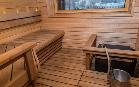 Tahko Spa Junior Suite Orange A6: Madera, Cabaña, Manchas De Madera, Madera Dura, Cuarto De Troncos, Tablón, Techo, Material Natural, Maderas, Edificios Del Jardín