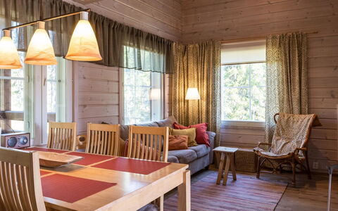 Hillakka a: Camino Acuático, Banco, Corriente De Agua, Lago, Cabaña, Bosque, Canal, Reservorio, Cuarto De Troncos