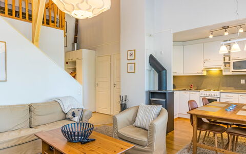 Karhunvartijan Linna C22: Madera, Vía Muerta, Cabaña, Casa, Casa, Tablón, Edificios Del Jardín, Cuarto De Troncos, Madera Dura, Porche