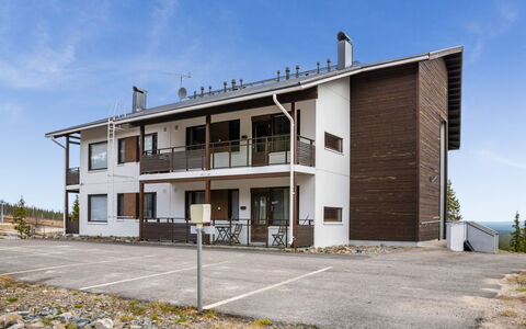 Villa Ylläs 201: Madera, Vía Muerta, Cabaña, Casa, Casa, Tablón, Edificios Del Jardín, Cuarto De Troncos, Madera Dura, Porche