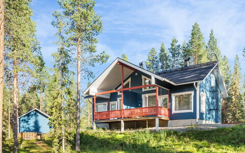 Ylläksen Sirppikuu 2: Cabaña, Casa, Casa, Vía Muerta, Cuarto De Troncos, Casa De Campo, Inmuebles, Porche, Alerce, Bosque