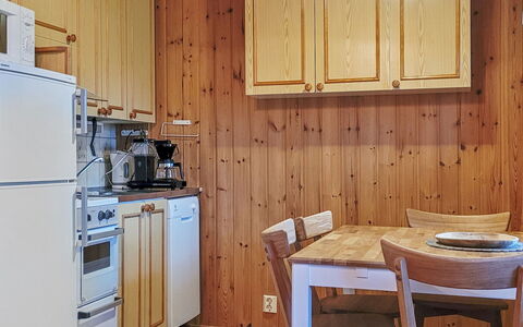 Ylläskarpalo 3 Päätyhuoneisto: Madera, Vía Muerta, Techo, Cabaña, Casa, Casa, Puerta, Porche, Edificios Del Jardín, Casa De Campo