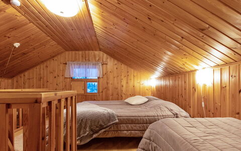 Ylläskarpalo 3 Päätyhuoneisto: Madera, Vía Muerta, Techo, Cabaña, Casa, Casa, Puerta, Porche, Edificios Del Jardín, Casa De Campo