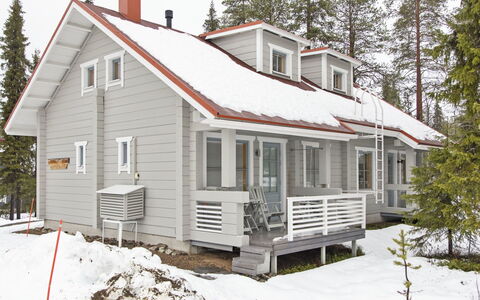 Ylläsröhkö D 8: Cabaña, Casa, Casa, Edificios Del Jardín, Vía Muerta, Cuarto De Troncos, Casa De Campo, Inmuebles, Cobertizo, Yarda