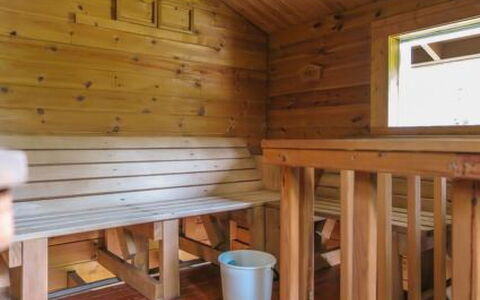 Villa Petra: Madera, Cabaña, Cuarto De Troncos, Bosque, Cobertizo, Edificios Del Jardín, Alerce, Bosque, Manchas De Madera