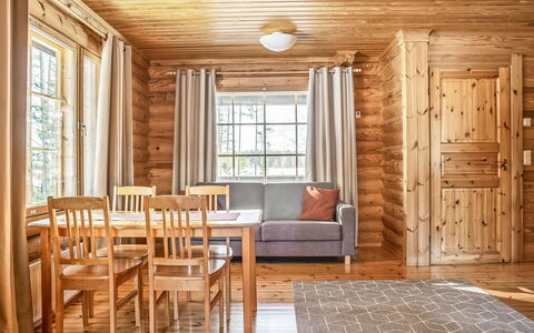 Marttalanmäki: Madera, Piso, Diseño De Interiores, Suelo, Techo, Suelos De Madera, Madera Dura, Manchas De Madera, Habitación, Tablón