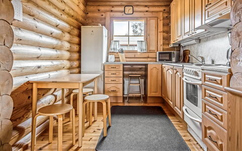 Marttalanmäki: Madera, Cocina, Casa, Cabaña, Manchas De Madera, Cuarto De Troncos, Madera Dura, Techo, Mostrador, Electrodoméstico