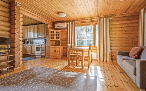 Marttalanmäki: Madera, Piso, Suelo, Techo, Diseño De Interiores, Suelos De Madera, Manchas De Madera, Madera Dura, Cuarto De Troncos, Habitación