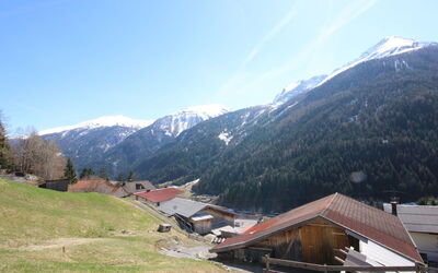 Hölzl