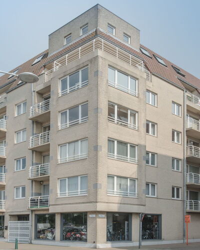 Strandhuis with Balcony