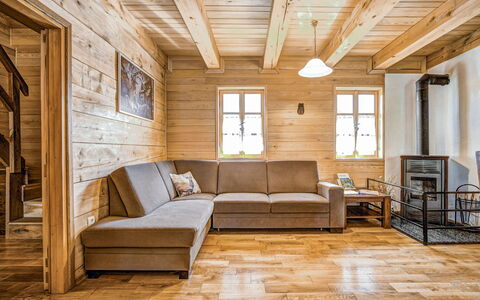 Plitvice i: Habitación, Mueble, Propiedad, Techo, Diseño De Interiores, Edificio, Sala, Suelo, Suelos De Madera, Haz