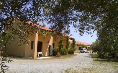 Villaggio Dei Balocchi: Propiedad, Casa, Casa, Edificio, Bienes Raíces, Árbol, Arquitectura, Inmuebles, Cabaña, Paisaje