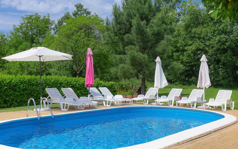Lucija: Agua, Nube, Cielo, Planta, Piscina, Naturaleza, Azur, Azul, Árbol, Mueble Para Exteriores