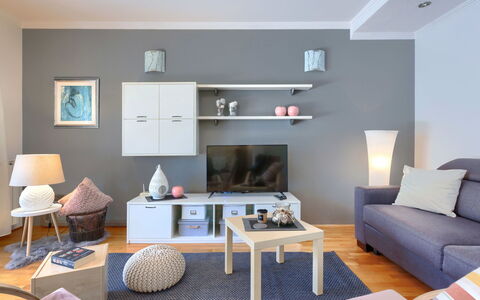 Tea: Mueble, Mesa, Sofá, Azur, Comodidad, Encendiendo, Sala, Madera, Piso, Suelo
