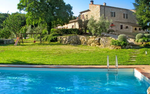 Gambassi Terme 820: Piscina, Propiedad, Paisaje Natural, Edificio, Casa, Inmuebles, Ocio, Villa, Bienes Raíces, Agua