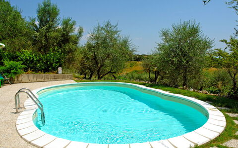 Gambassi Terme 840: Piscina, Propiedad, Ocio, Bienes Raíces, Patio Interior, Hierba, Árbol, Casa, Rectángulo, Inmuebles