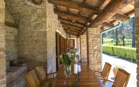 Camporbiano: Propiedad, Edificio, Habitación, Diseño De Interiores, Casa, Porche, Bienes Raíces, Techo, Mueble, Casa