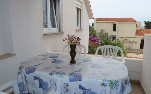 Vir 119: Mesa, Planta, Mueble, Edificio, Ventana, Propiedad, Silla, Flor, Manteles, Azur