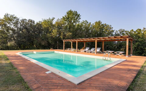 Casa La Rotta: Piscina, Propiedad, Casa, Bienes Raíces, Hierba, Inmuebles, Ocio, Edificio, Casa, Arquitectura